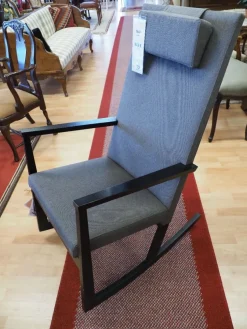 Eimi Nap keinutuoli, Harmaa/musta