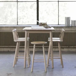 Hans K ZigZag baarituoli 63cm, valkolakattu