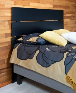 Hiipakka Black 125 cm sängynpääty, eri värejä
