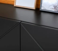 Hiipakka Vilja korkea vitriini/kaappi, musta