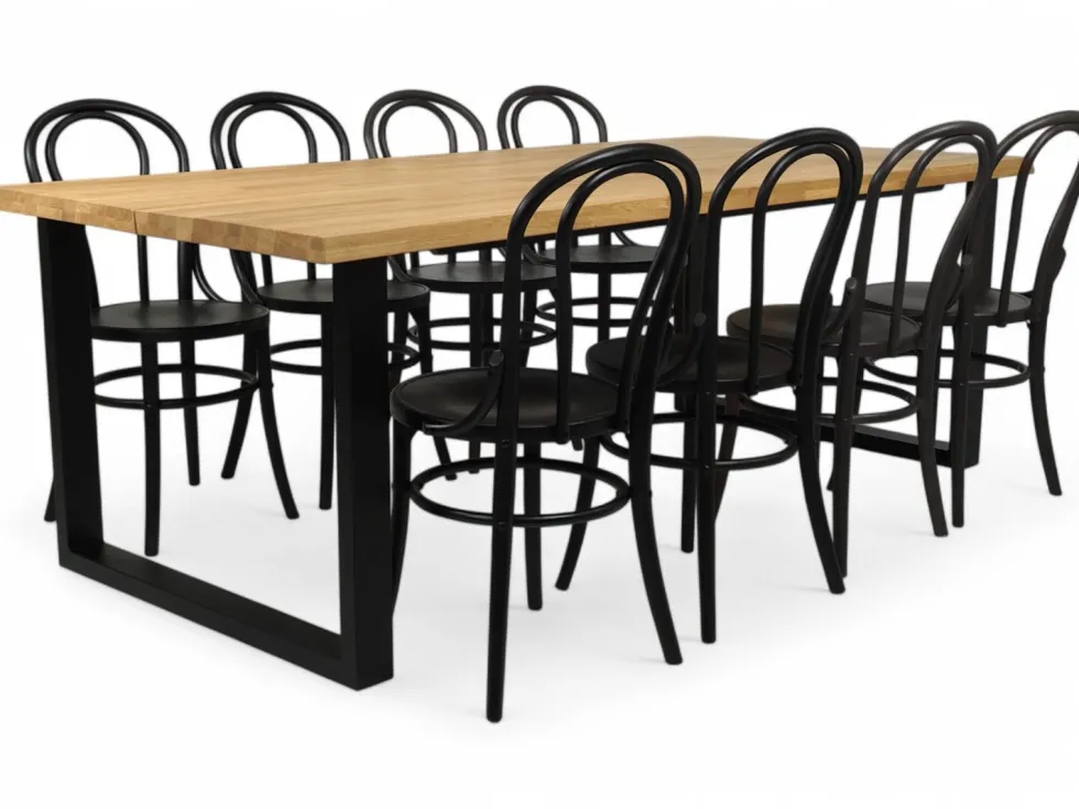 Koski tammi ruokaryhmä Bistro tuoleilla kahdeksalle