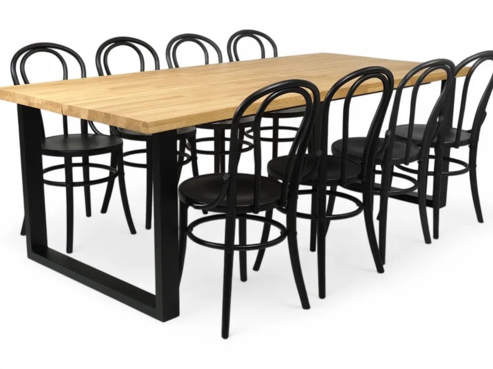 Koski tammi ruokaryhmä Bistro tuoleilla kahdeksalle