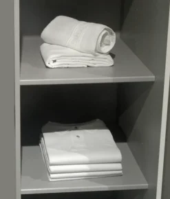 Lisähyllyt komeroihin