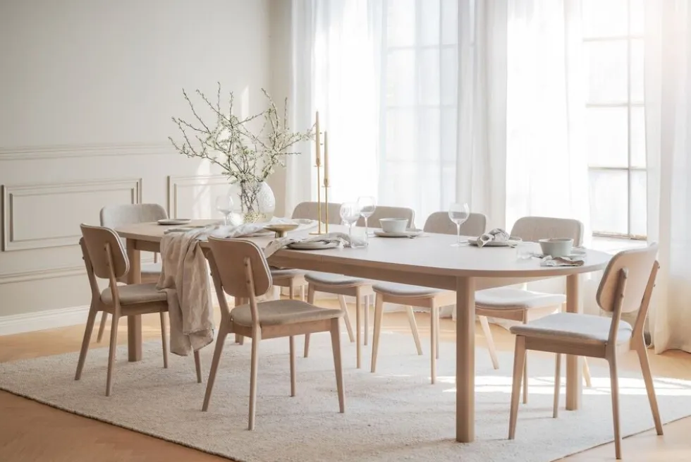 Rowico Barrett tuoli, valkopesty tammi/beige