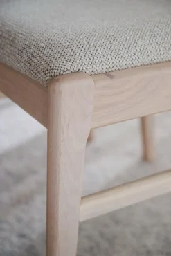 Rowico Kerwin tuoli, valkovahattu tammi/beige