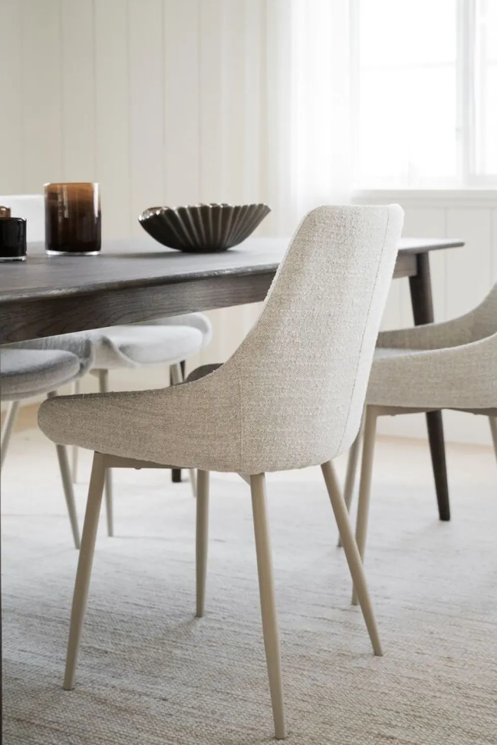 Rowico Sierra tuoli, vaalea beige